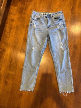 S.O.N.G. Mom Jeans 9/29 High Rise Light Wash Distressed Raw Hem Jeans